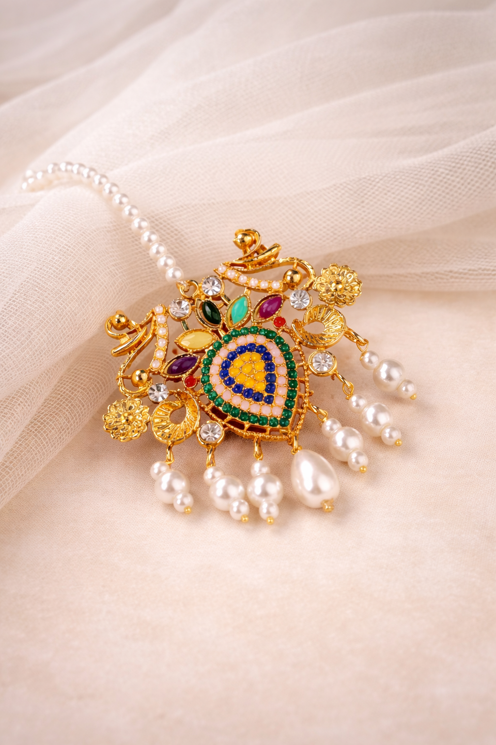 Traditional Gold Earring & Bindiya Set