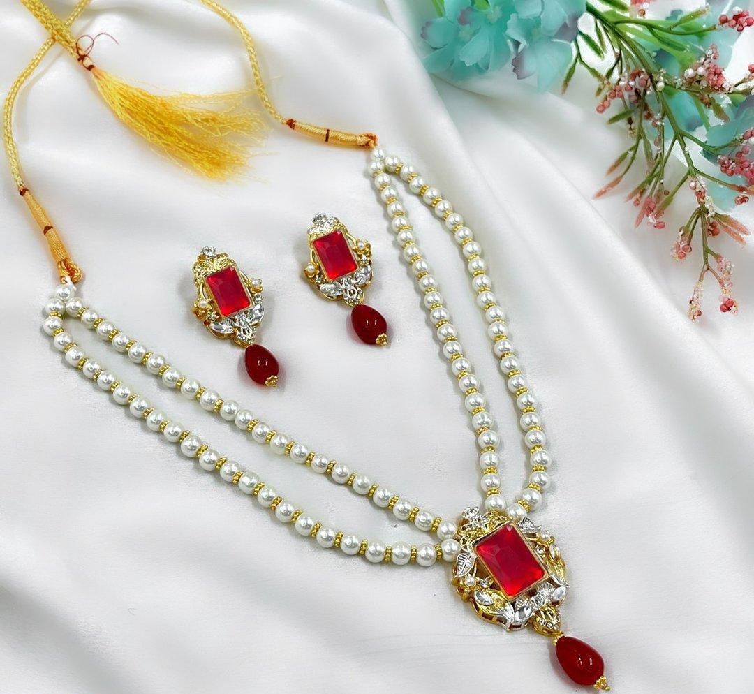 Golden Rectangle Pearl Necklace Set