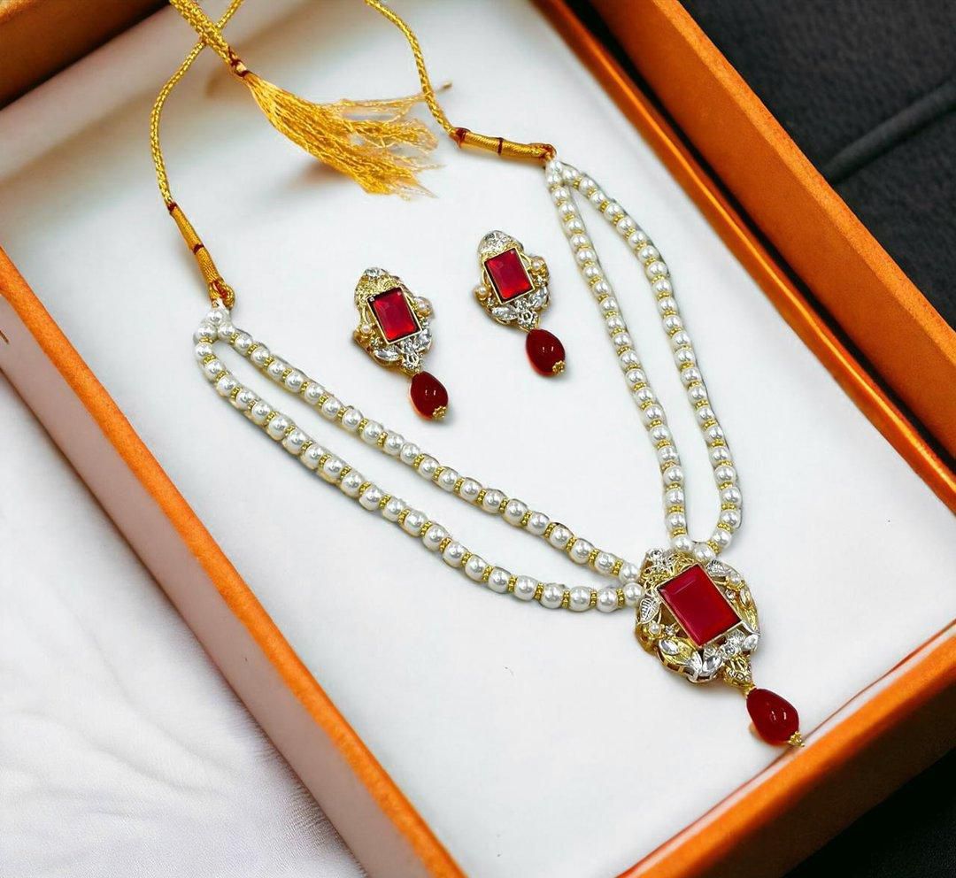 Golden Rectangle Pearl Necklace Set