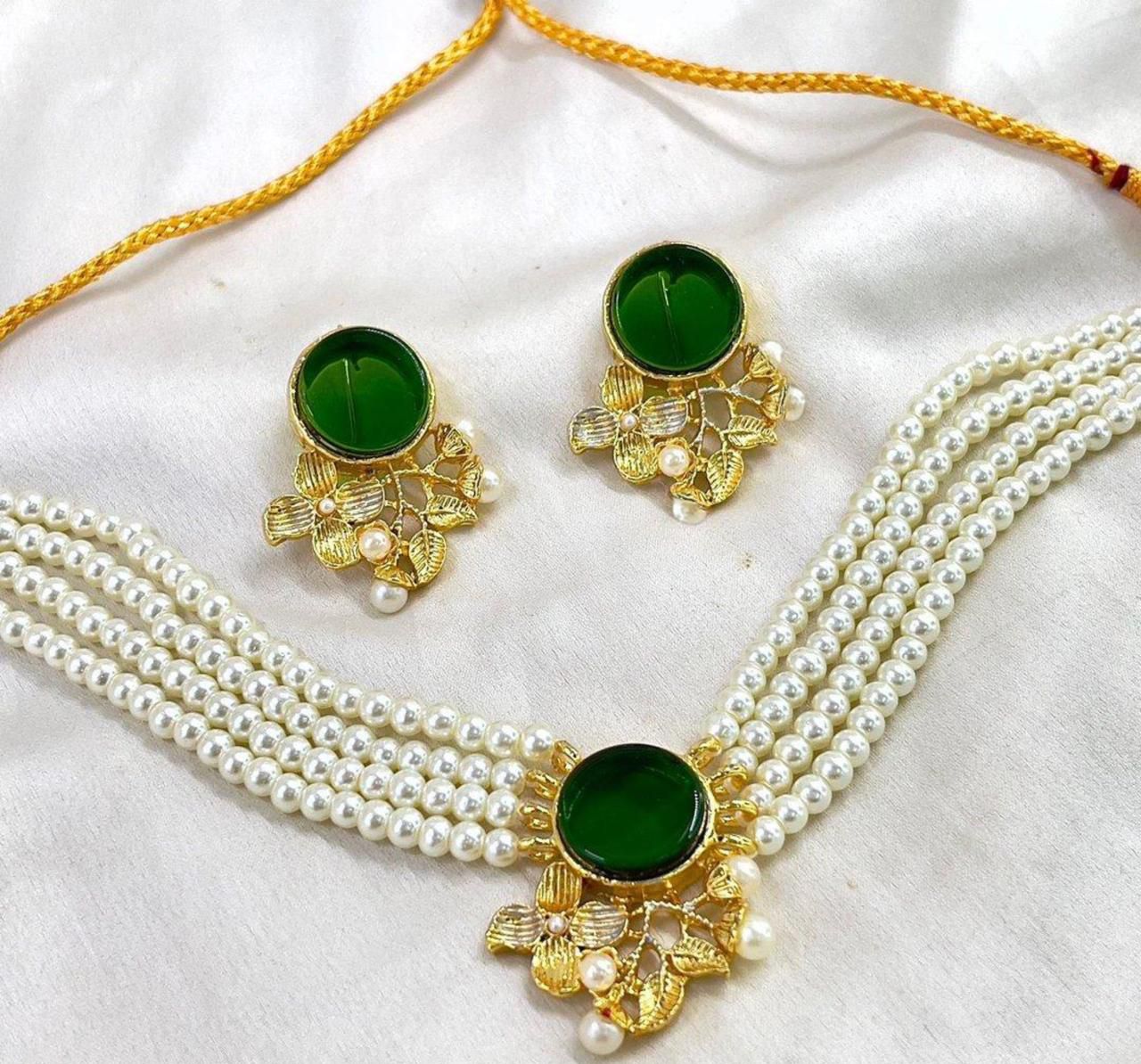 Golden Circle Floral Choker Set