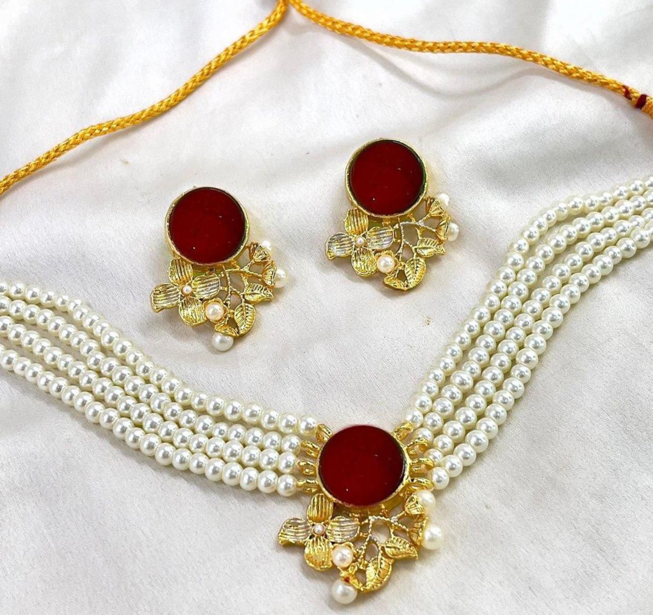 Golden Circle Floral Choker Set