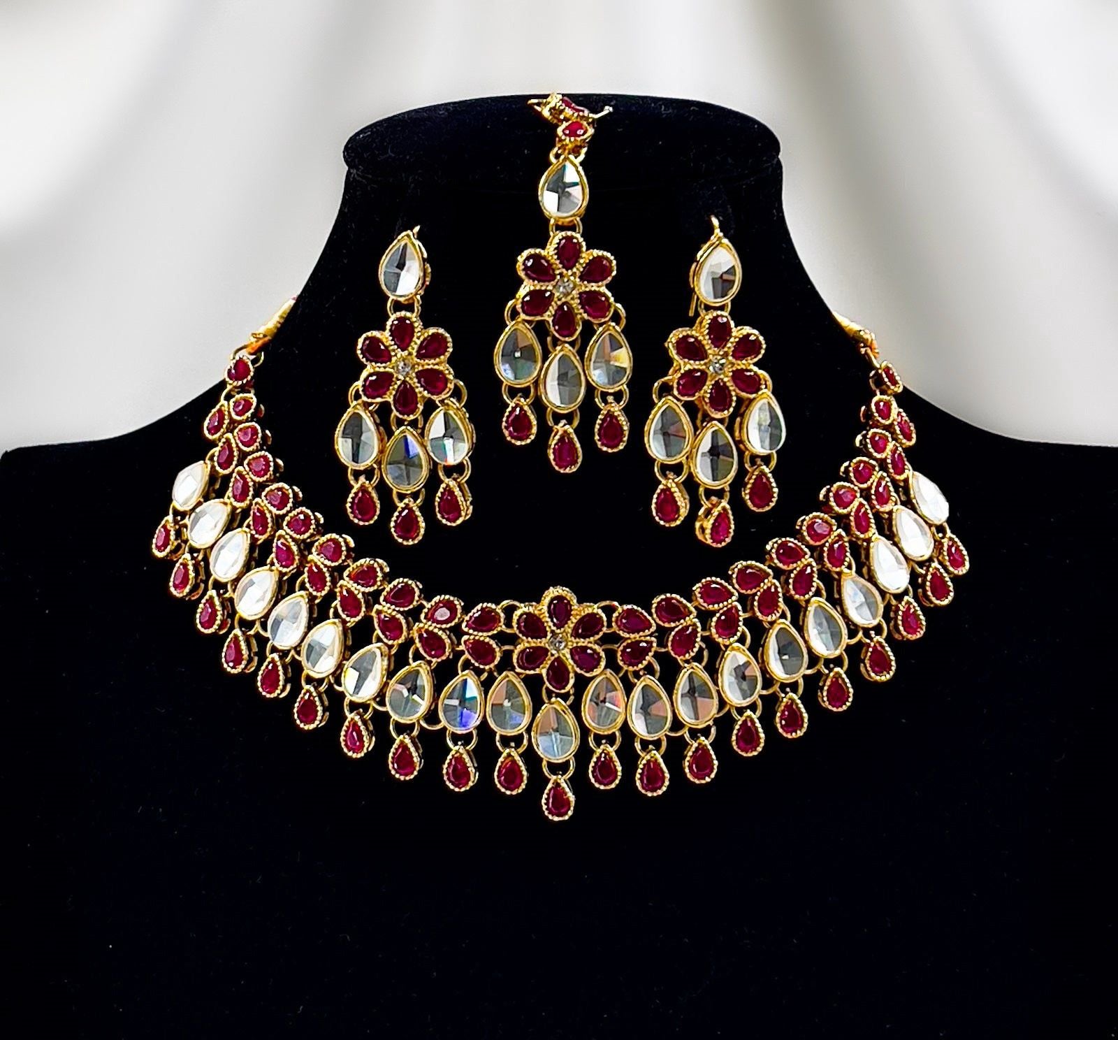 Tear Floral Necklace Se